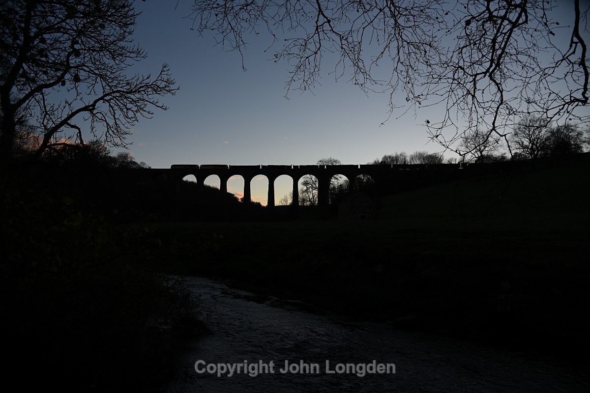 JL - 2.11.17 56078 & 56105 6J37 Carlisle - Chirk Smardale V - Smardale viaduct