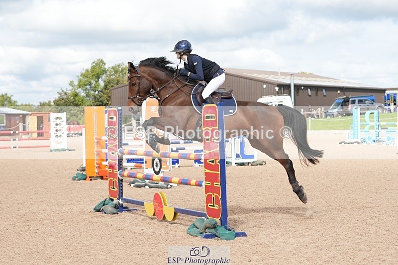 250921-121858-02887 - Cls 9 Pony Foxhunter and 1.10m