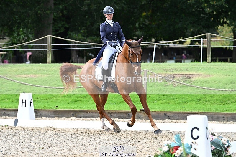 231019-121856-02728 - 043-OTTENTIK.NOBILITY-Dani.Evans-DR