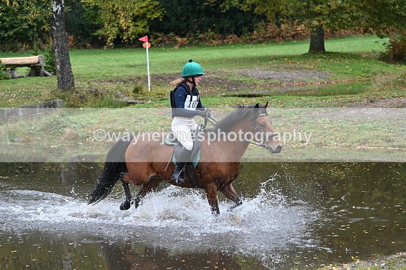 WJ7_3262 - Time 10:47 to 11:11 at the water