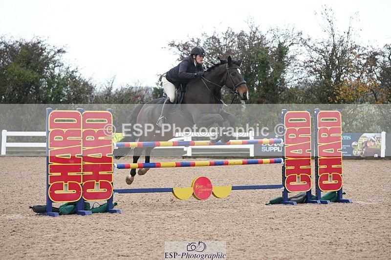 251107-140109-01304 - Cls 6 Foxhunter and 1.20m Open