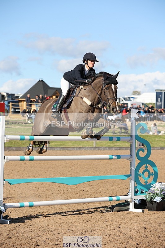 240419A-171857-09718 - Cls 10, 2 Star Big Tour 145cm  Break to End