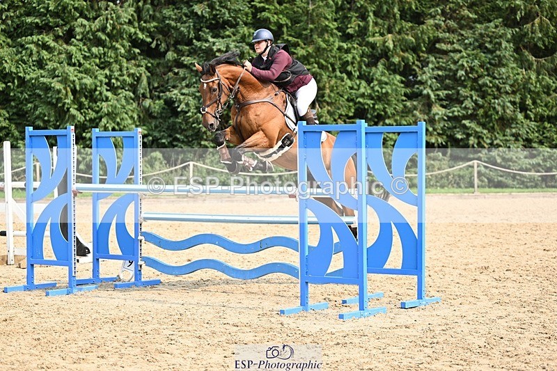 240818-152412-05194 - Cls 12A Snr Foxhunter & 1.20m Open