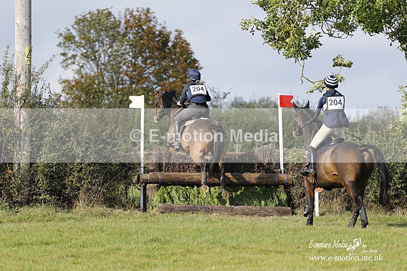  WWHT 171021 3560 - Intermediate Pairs (0.90m)  17/10/21