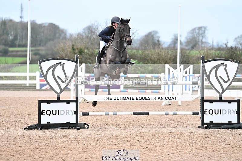 241206-143130-01115 - Cls 6 Foxhunter and 1.20m Open