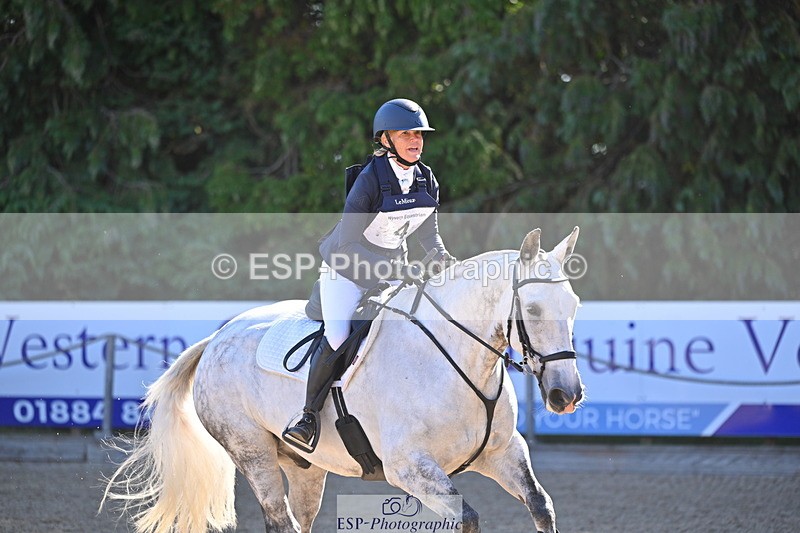 250802A-093305-00138 - A-004-Helen.Hickson-MAYERTORNE.POPADOODLEDOO