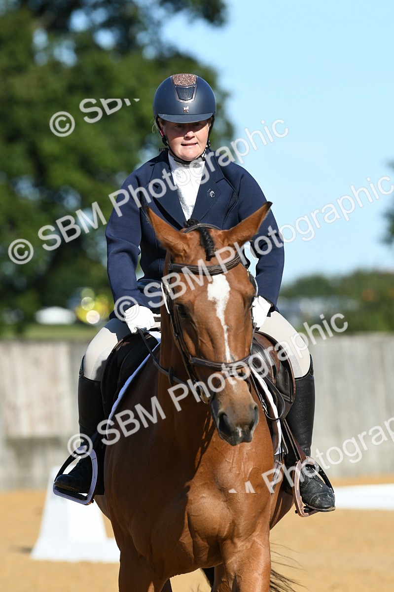 SBM_16228 - D4 - Small Tour Championship - Intro B