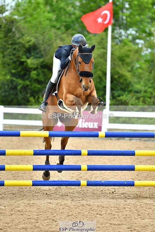 230507A-134711-08215 - Cls 43 1.05m Amateur Quali