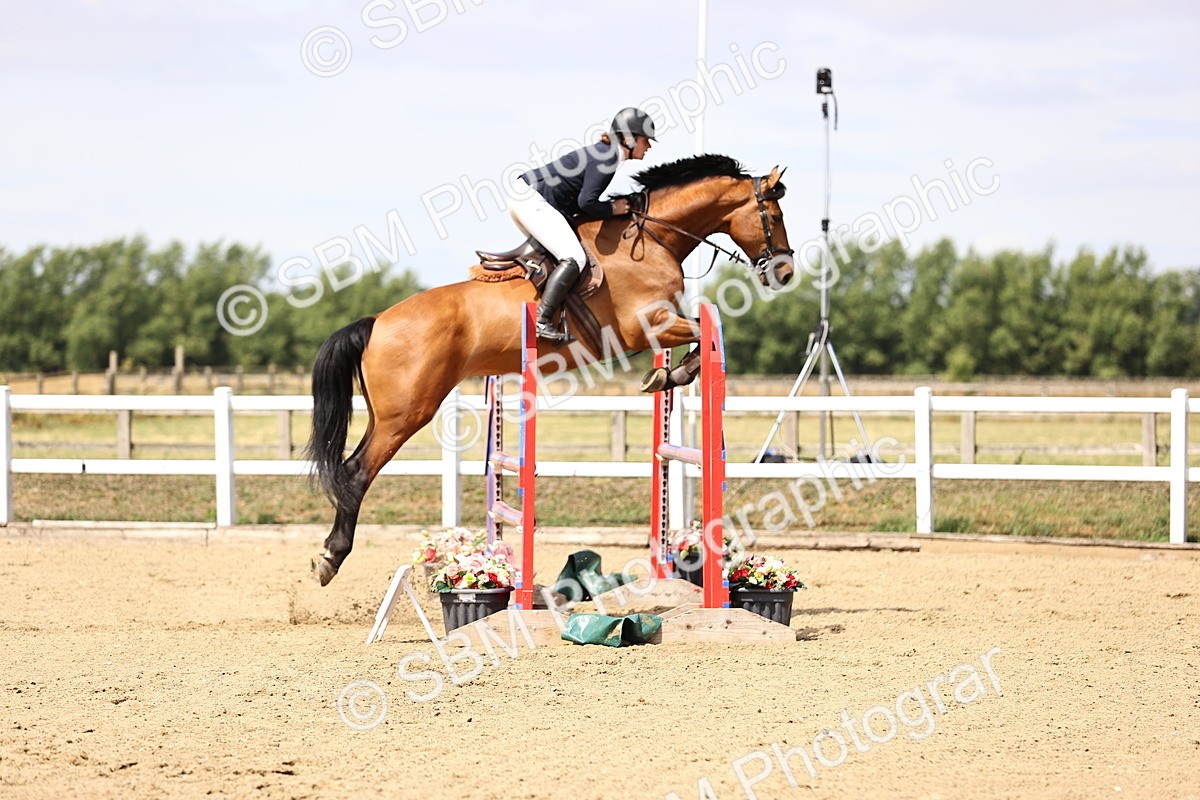 SBM_009893 - Class 8 - Senior Newcomers - 1.10  Open