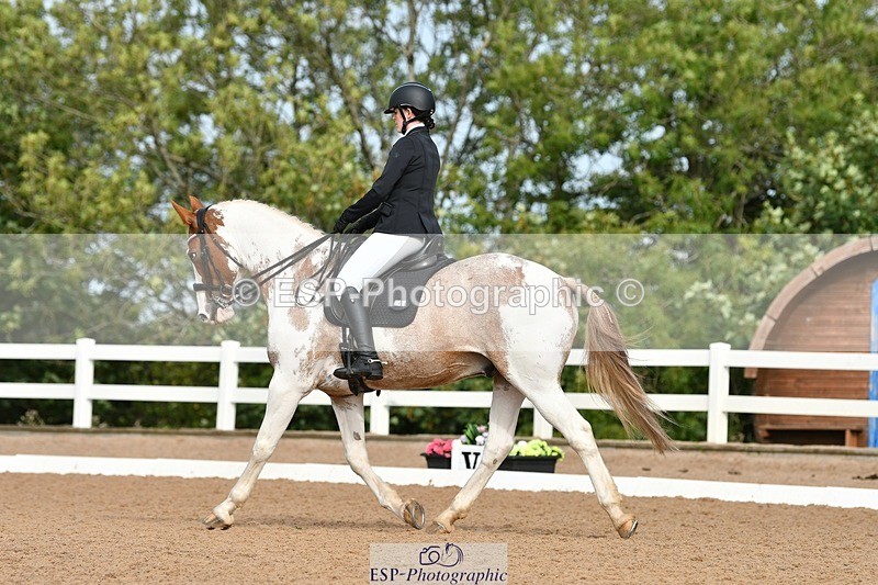 250906-095704-00514 - 090-Isabel.LawsonIn.the.pink