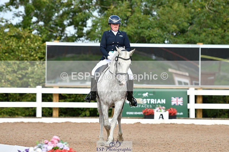 250906-091838-00306 - 091-Jenny.FolmanPluto.Barbana