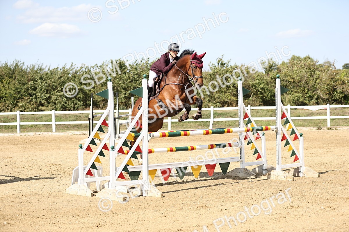 SBM_005203 - Class 6 = Senior Newcomers - 1.10m Open