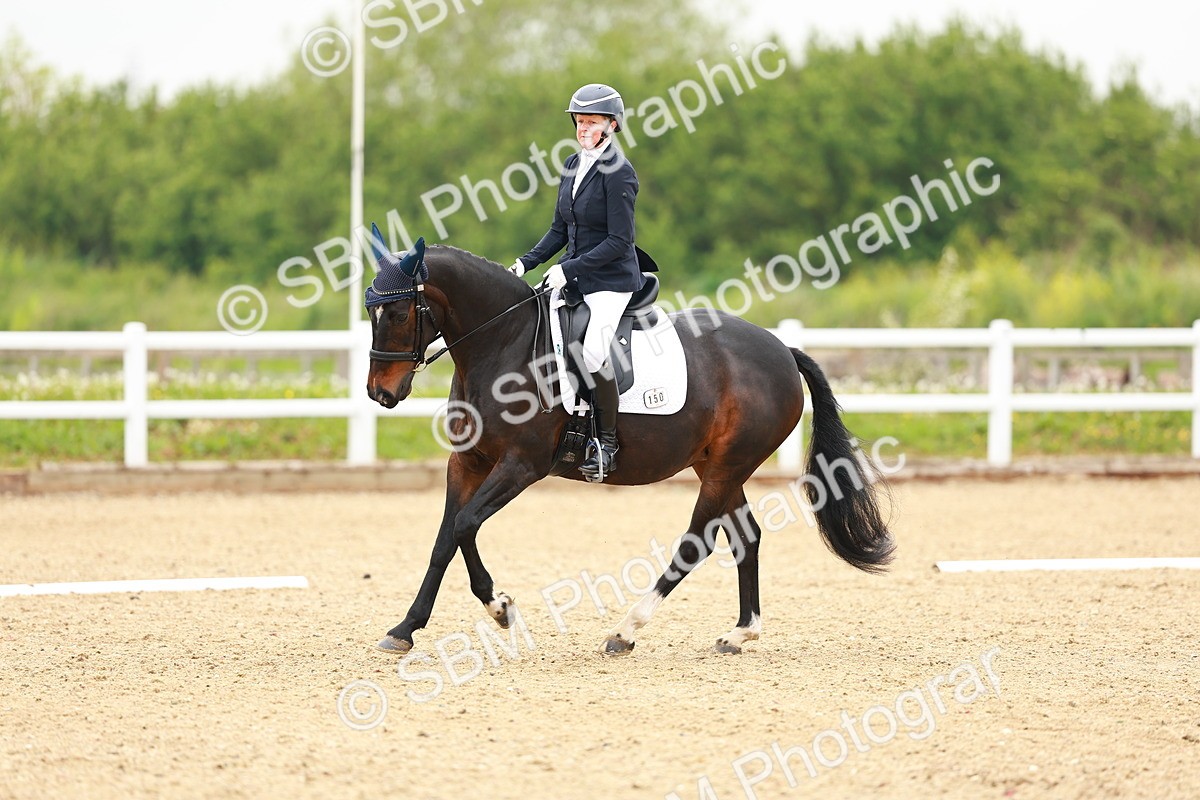 SBM_005082 - Class 15 - Novice 5