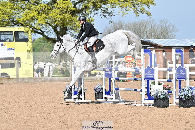 240509A-112204-01139 - Cls 9 Snr 1.20m Open