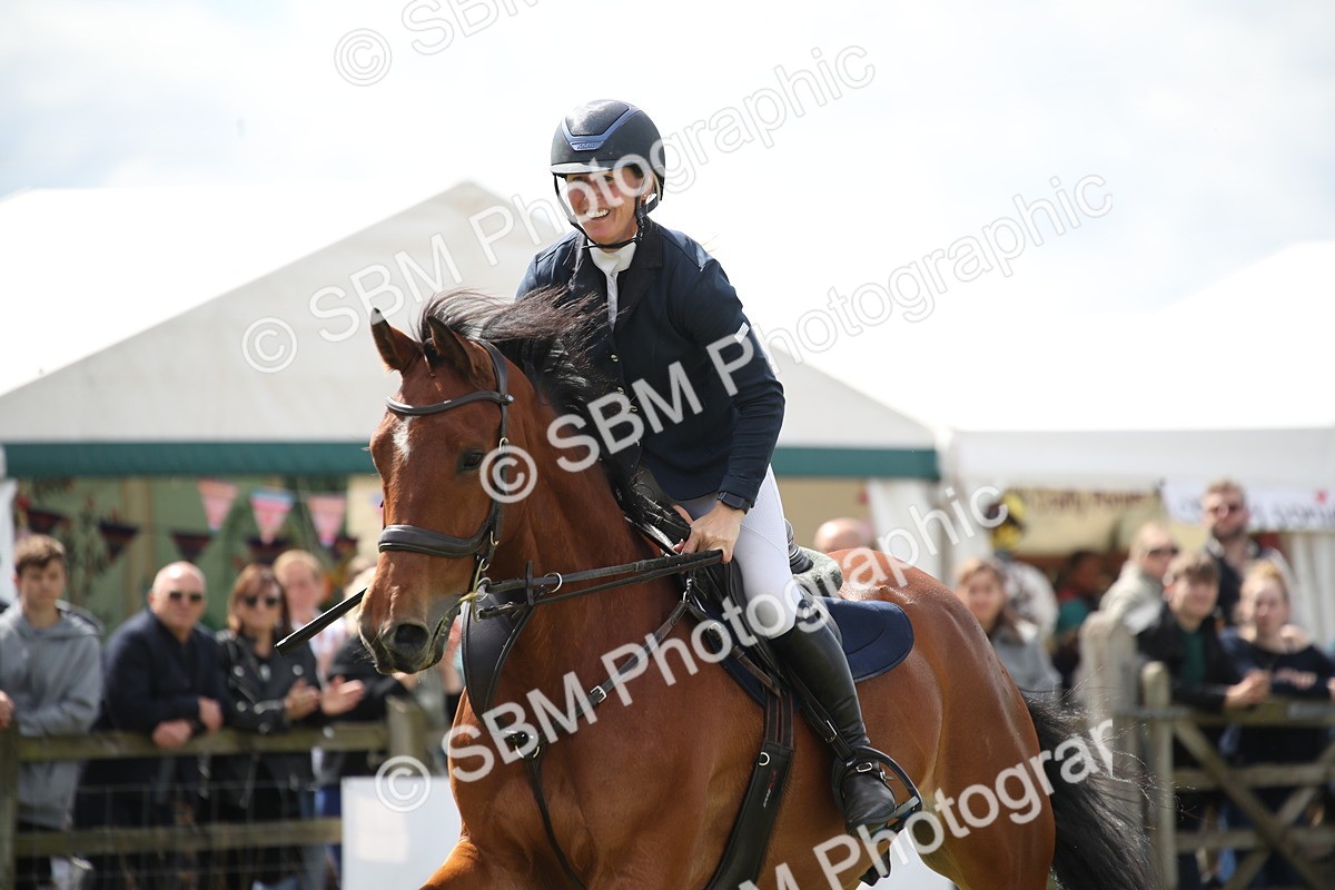 SBM_17455 - Class 208 - Senior Foxhunter 1.20m Open