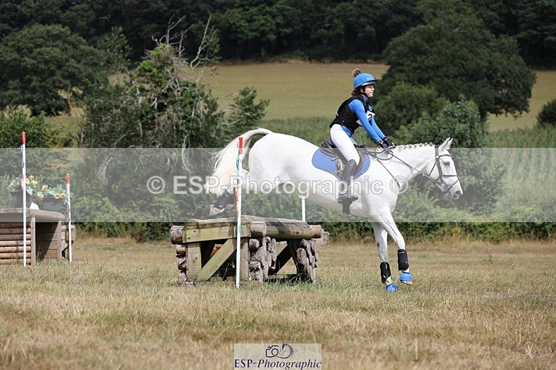 250802A-115553-01886 - A-021-Issy.Baldock-FREDDIE