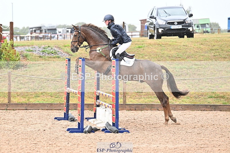 250827B-105025-00165 - Clear Round & Cls 1 Brit Nov 90cm