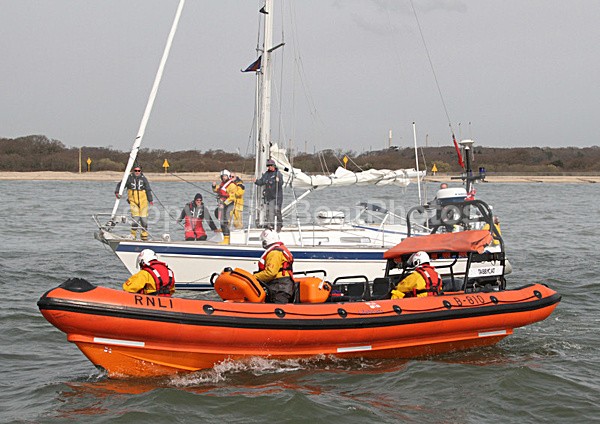 100411 JLP SAILING CLUB - RNLI IMG_0366 - APRIL 11th 2010 - JLP SAILING CLUB & RNLI