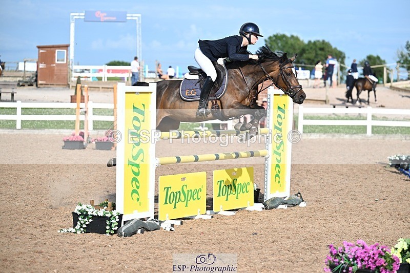 260627-180219-05920 - Cls 27 Foxhunter and 1.10m
