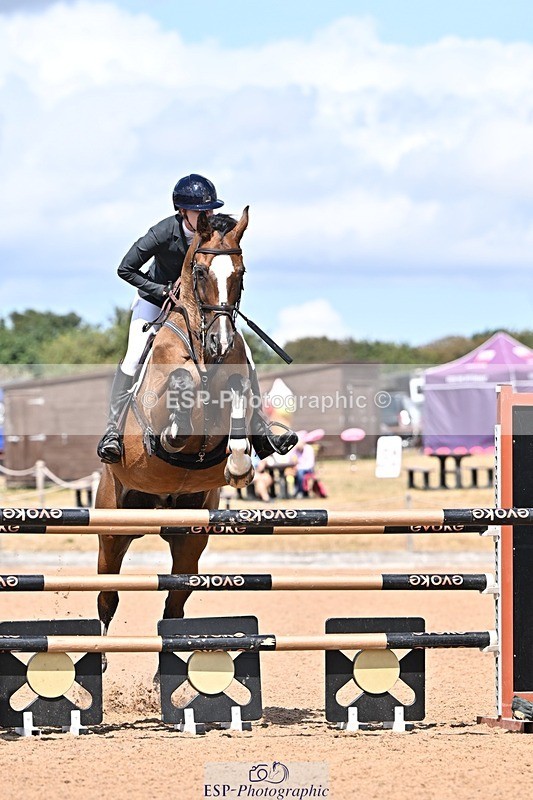 260819-143108-01116 - Cls 6 Foxhunter and 1.20m