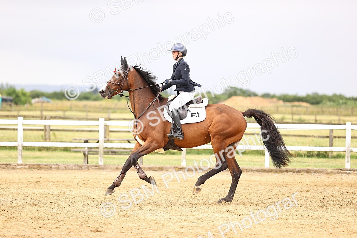 SBM_003084 - Class 21 - Senior Newcomers - 1.10m