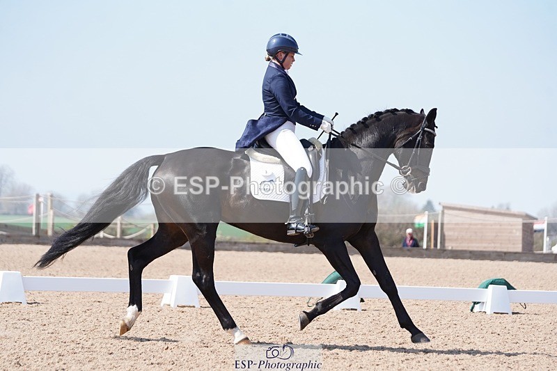 250404-133144-06202 - 003-Abbie.Newbury-Seagry.Firstamour