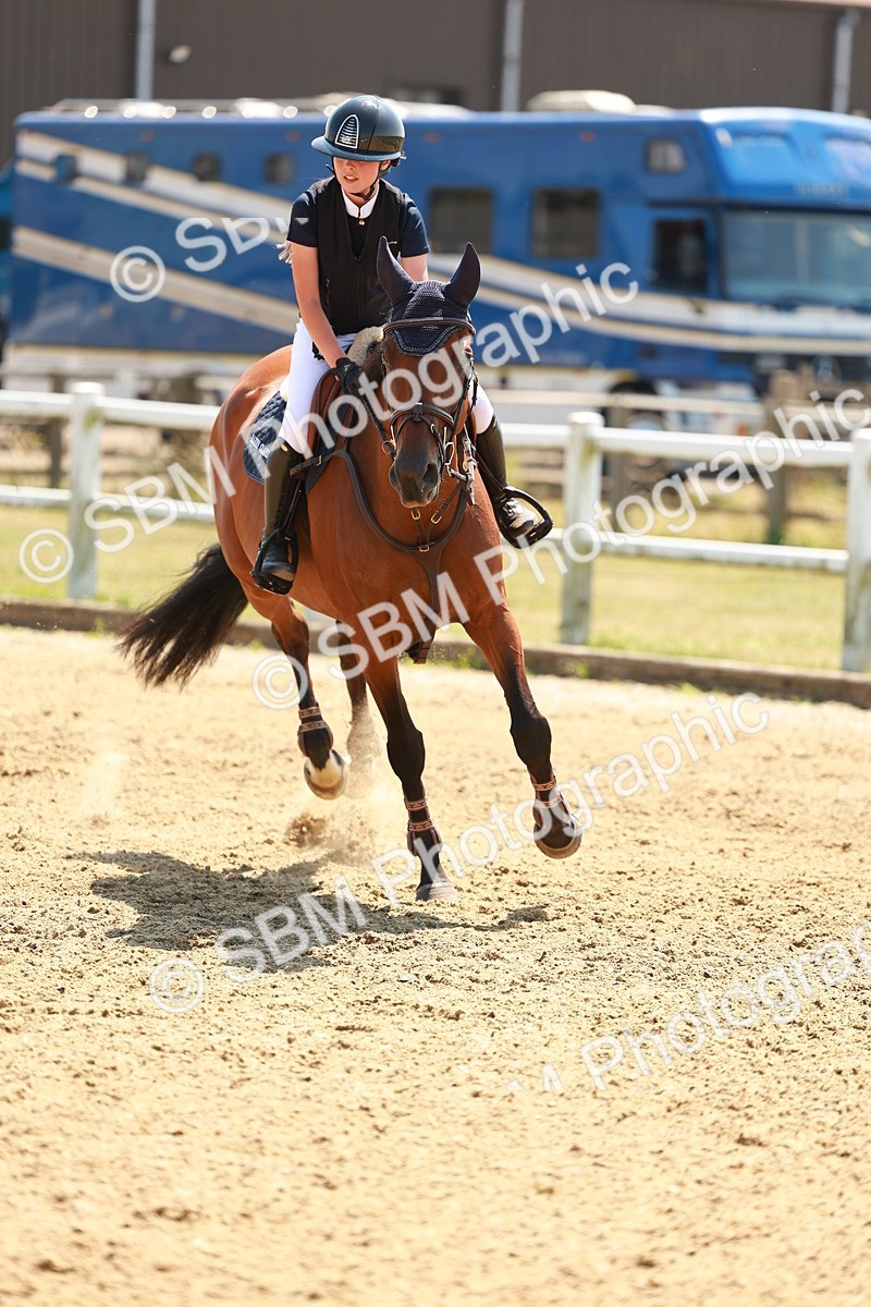 SBM_001693 - Class 4 - Senior Newcomers - 1.10m