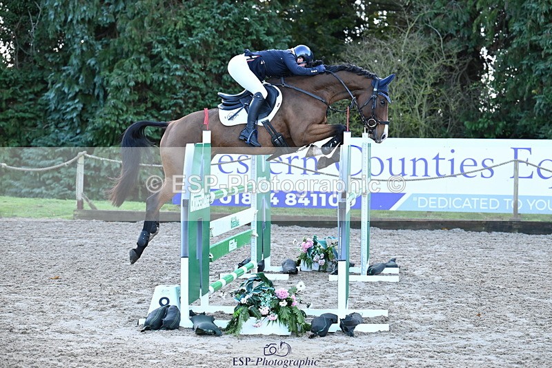 251024A-093355-06115 - B-104-Millie.Juleff