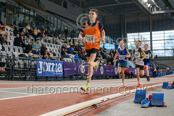 Age26SUN-811231 - Track Male Set One