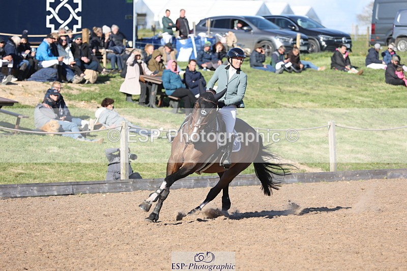 240419A-174229-09940 - Cls 10, 2 Star Big Tour 145cm  Break to End