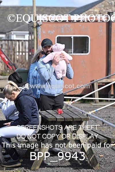 BPP_9943 - CLASS 19 SUN Senior British Novice/ 90cm Open