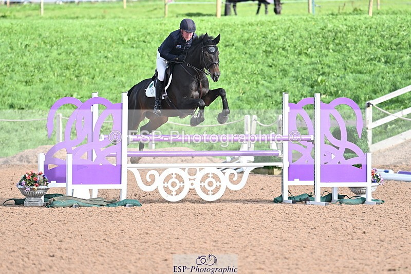 231014A-110030-04274 - Cls 18 Newcomers & 1.10m Open