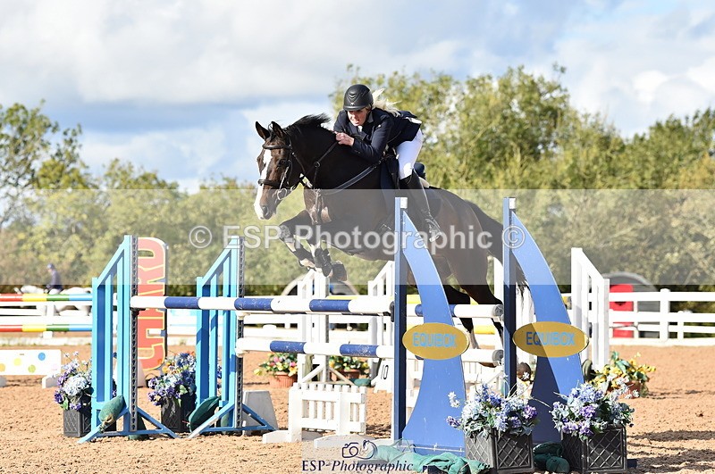 231014A-143946-05324 - Cls 15 1.05m Amateur Q 2nd R