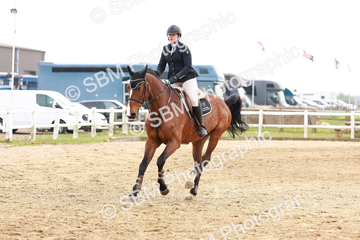  - Class 18 - Senior Newcomers - 1.10m