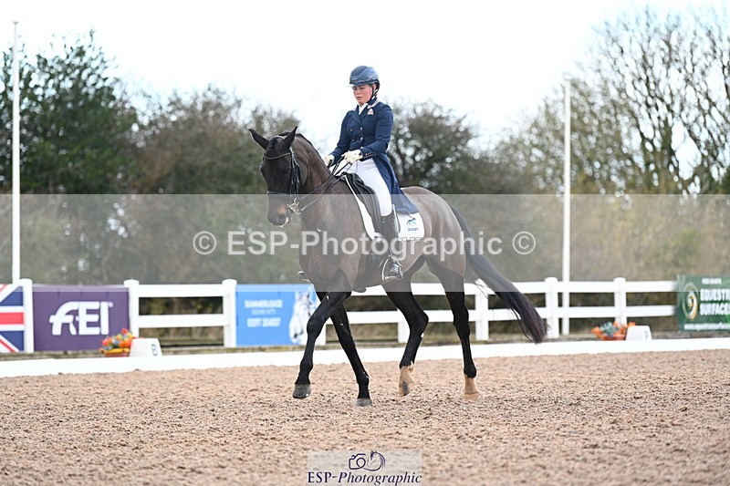 240218A-104625-06065 - 160-Abbie.Newbury-Seagry.Firstamour