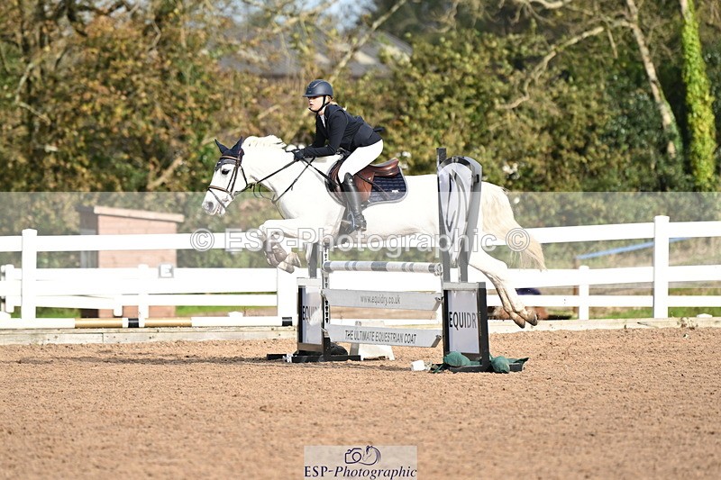 241026A-115219-00810 - SAT Cls 8 Pony Discovery and 90cm Open