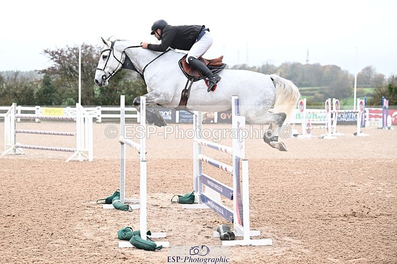 251105-143101-00896 - Cls 06 Fox & 1.20m