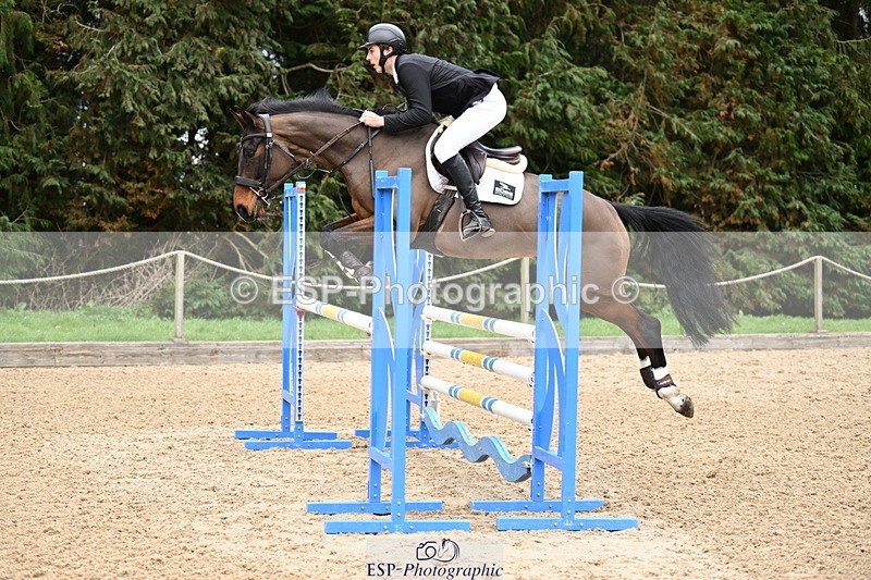 250323A-141120-04821 - Cls 24 Snr Newc & 1.10m Open