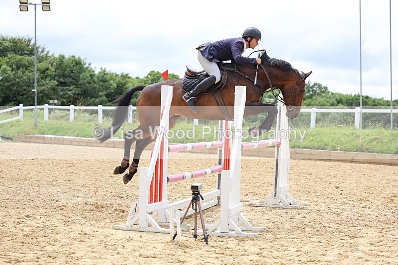 3E7A4342 - Class 7: Senior Newcomers/1.10m open