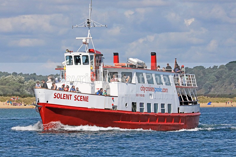 170813 SOLENT SCENE 1Y3A2907 - Commercial, Military & Naval Craft