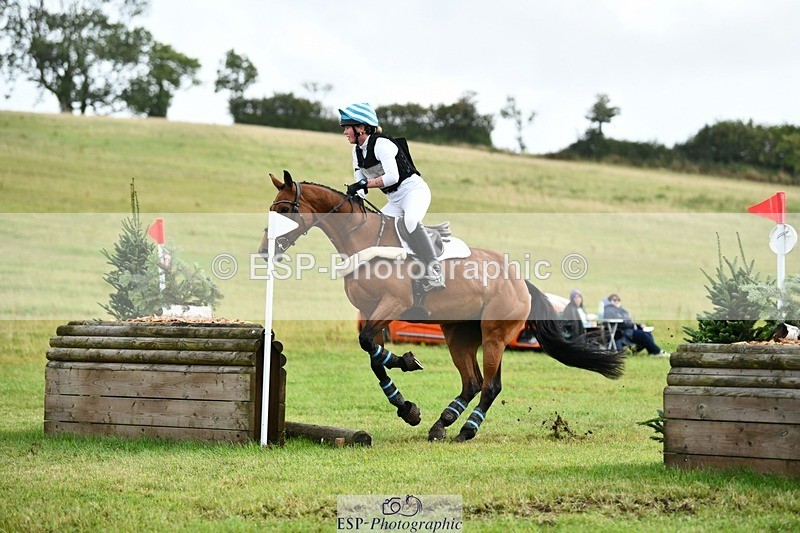 250831-105642-07005 - J-459-Isobel.Thrasher