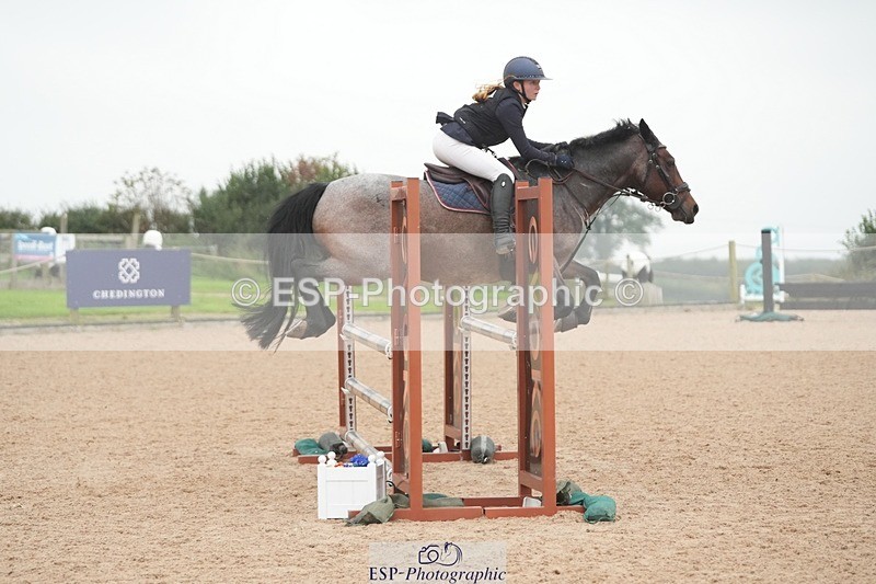 250920-115512-00828 - Cls 9 Pony Newcomers and 1m