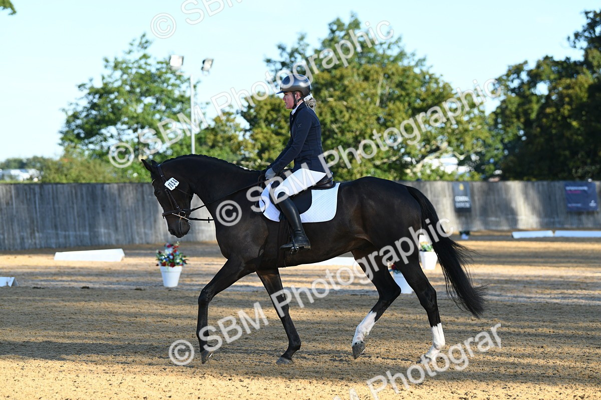 SBM_14350 - D4 - Small Tour Championship - Intro B