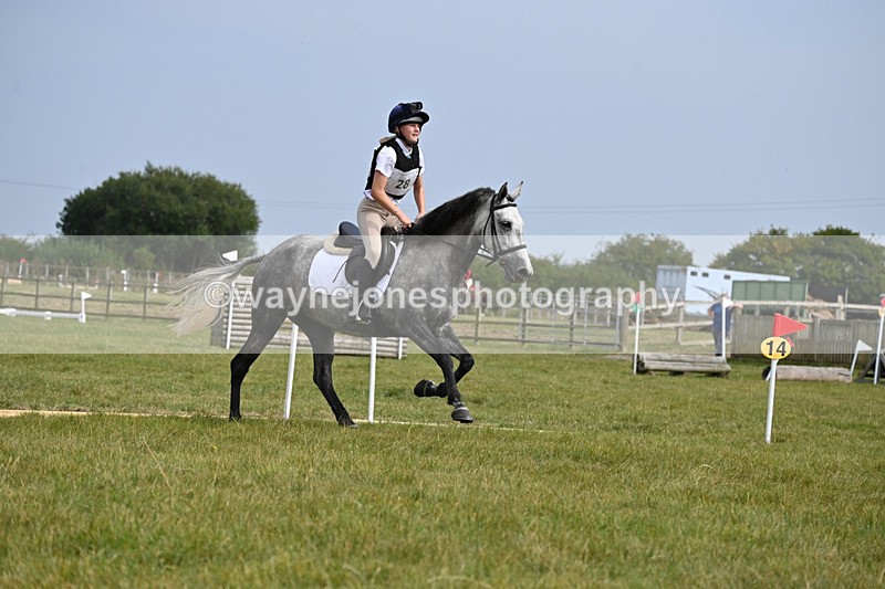 WJ6_1222 - 60cm XC Time 12:55 to 13:19