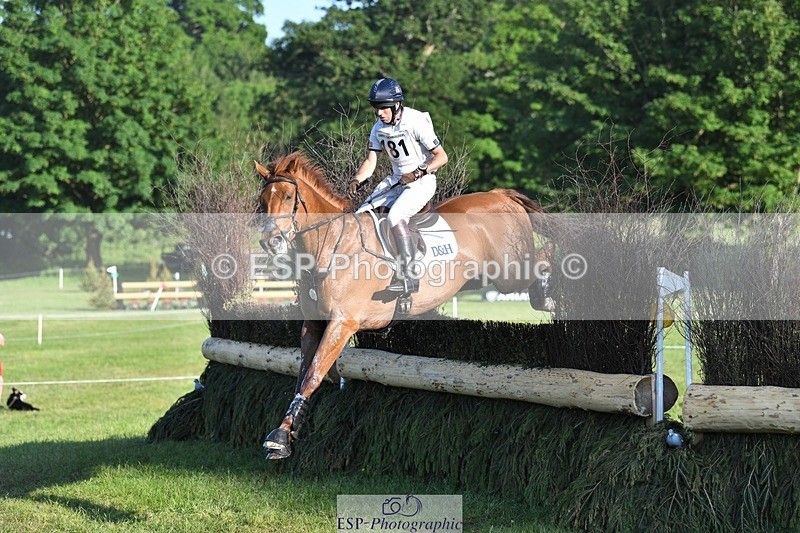 230527-183242-14158 - 181-AMIRO_ISLAND-Harry_Meade-XC