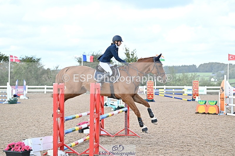 241005A-113836-03473 - SAT Cls 17 95cm Amateur Quali