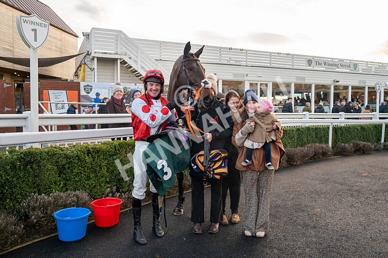 281224-Race 6-Achille Des Rocs-1846 - Race 6