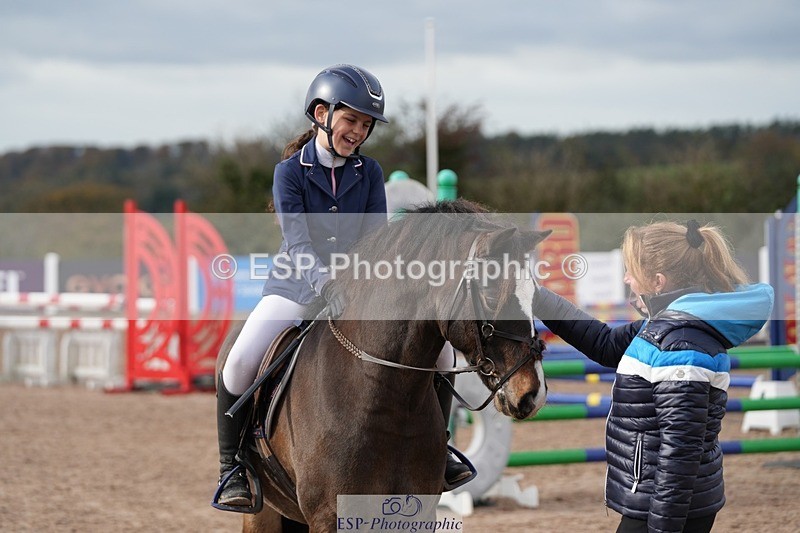 251026-123025-02390 - Cls 4 Pony Winter Novice + 80cm Open