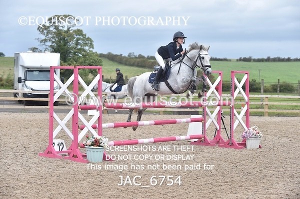 JAC_6754 - CLASS 17 SUN Pony Newcomers/ 1m Open