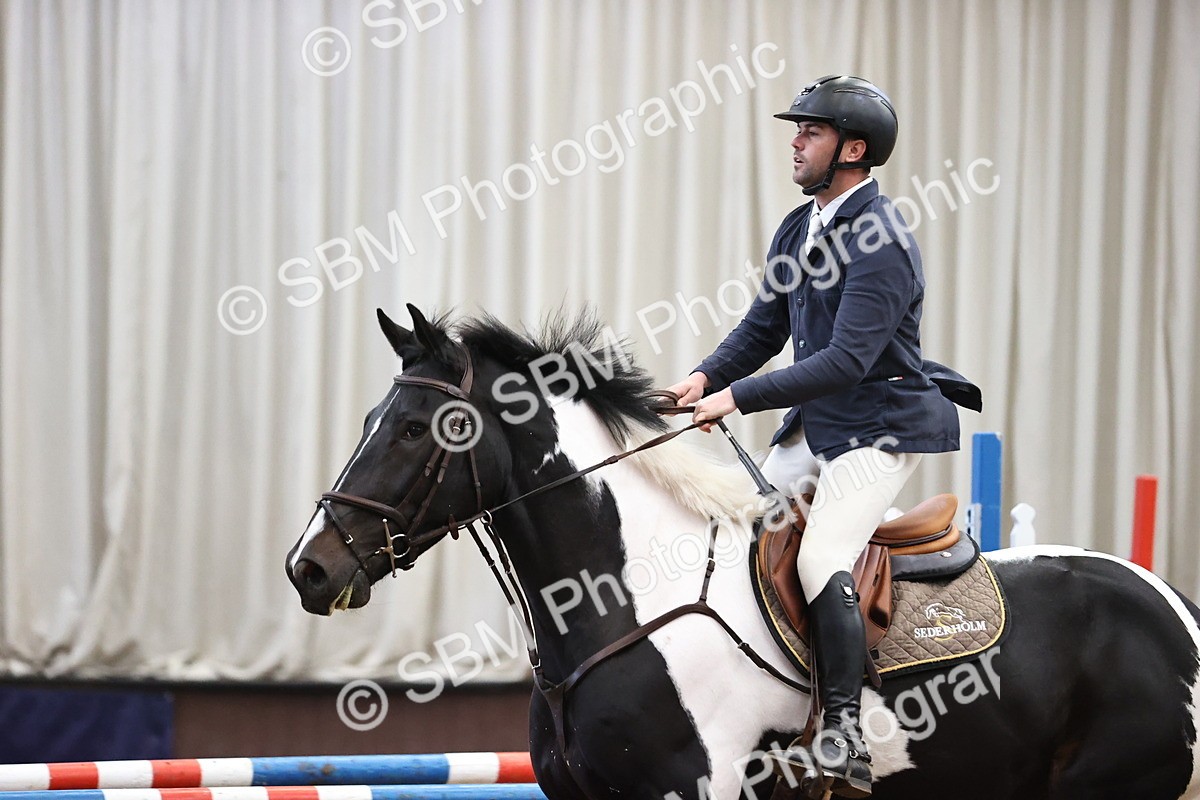 SBM_003324 - Class 11 - Senior Newcomers 1.10m